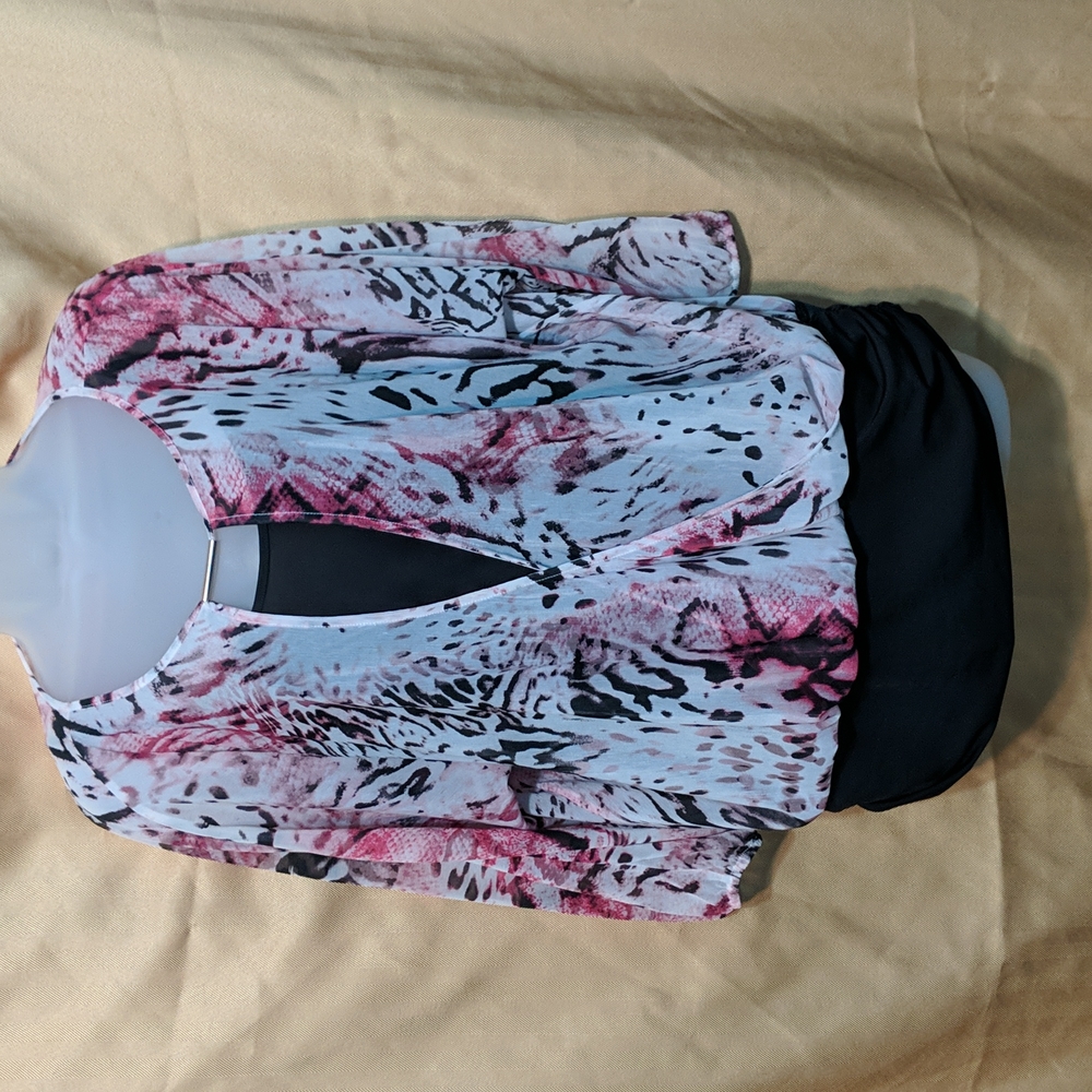 💗Jennifer Lopez layered top💗